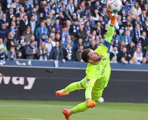 Parade von Timo Horn, Torwart des VfL Bochum